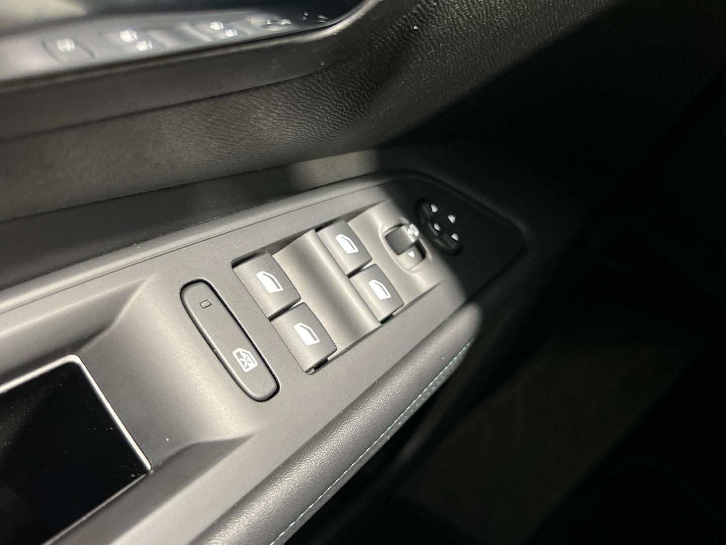 Peugeot 3008 1.5 BLUEHDI 96KW S&S ALLURE AUTO 130 5P