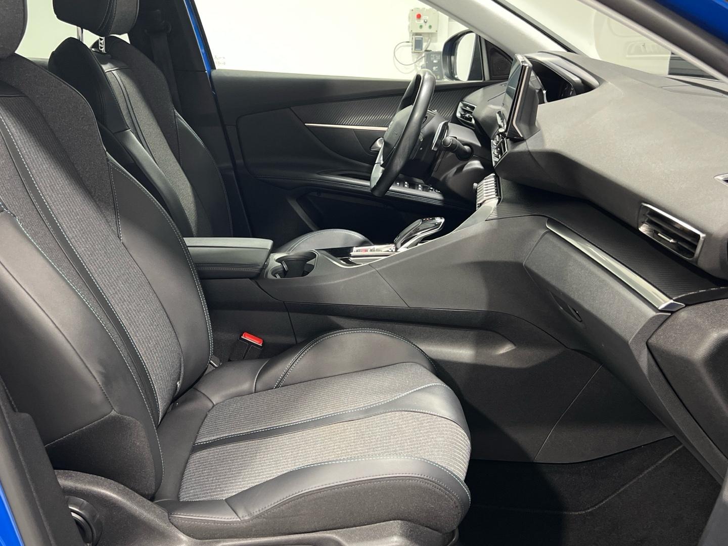 Peugeot 3008 1.5 BLUEHDI 96KW S&S ALLURE AUTO 130 5P