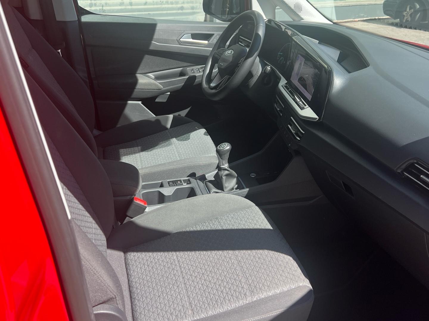 Ford Courier NUEVA TOURNEO CONNECT GRAND TITANIUM L2 1.5T 114cv EURO 6.2