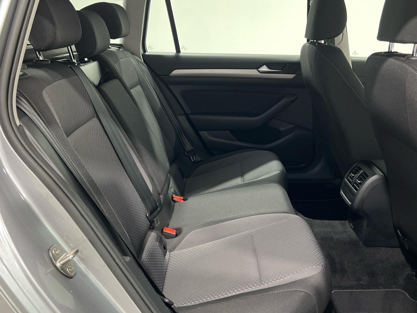Volkswagen Passat 2.0 TDI 90KW DSG VARIANT 122 5P