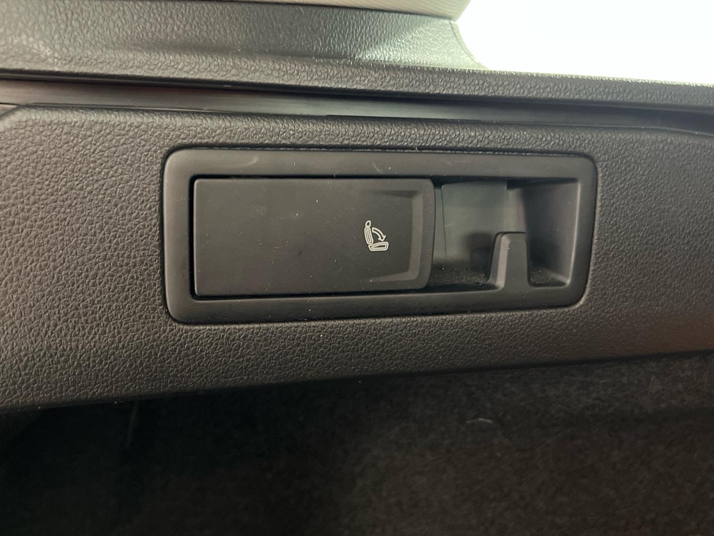 Volkswagen Passat 2.0 TDI 90KW DSG VARIANT 122 5P