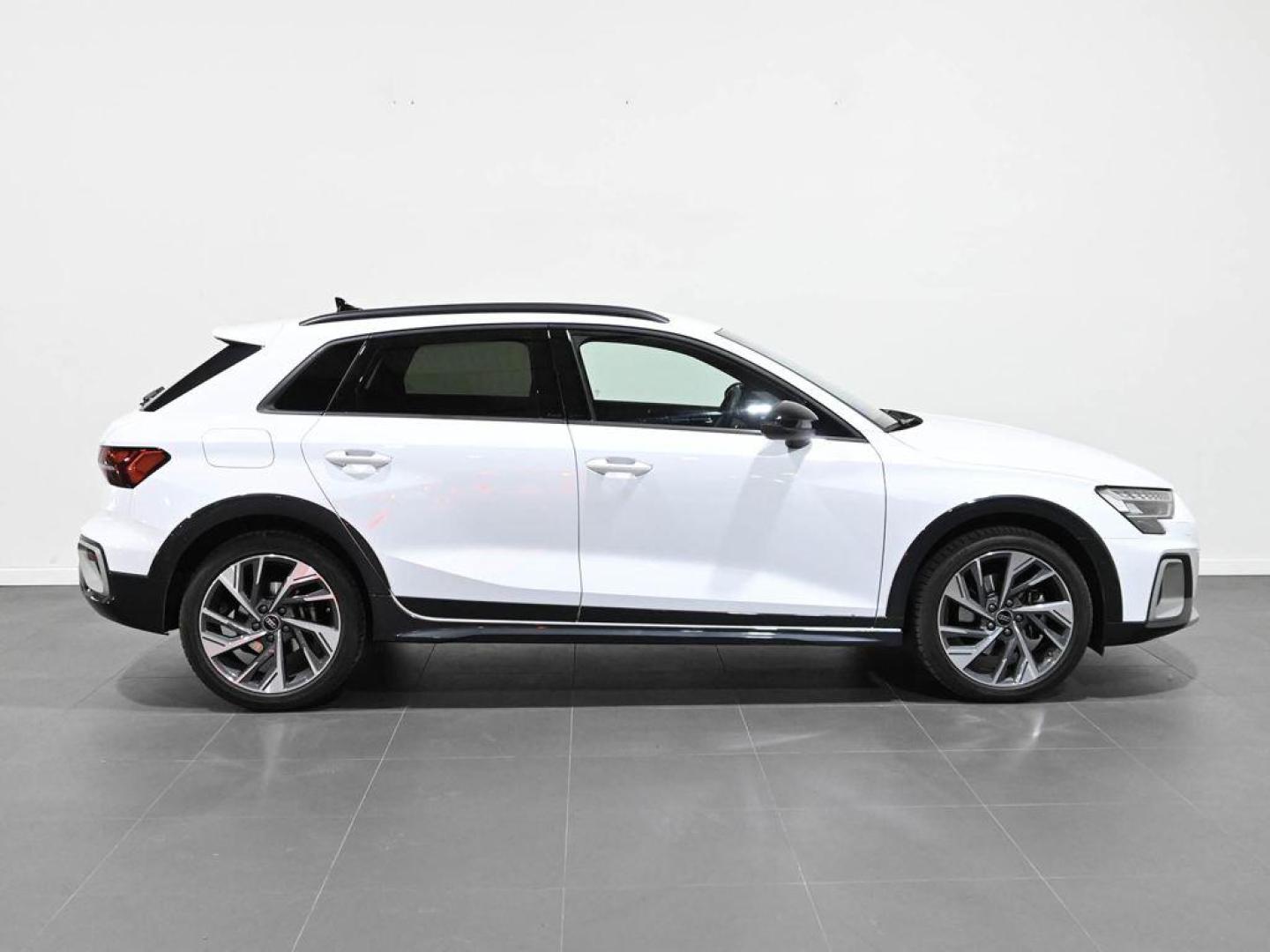 Audi A3 Allstreet Genuine 35 TFSI 110 kW (150 CV) S tronic