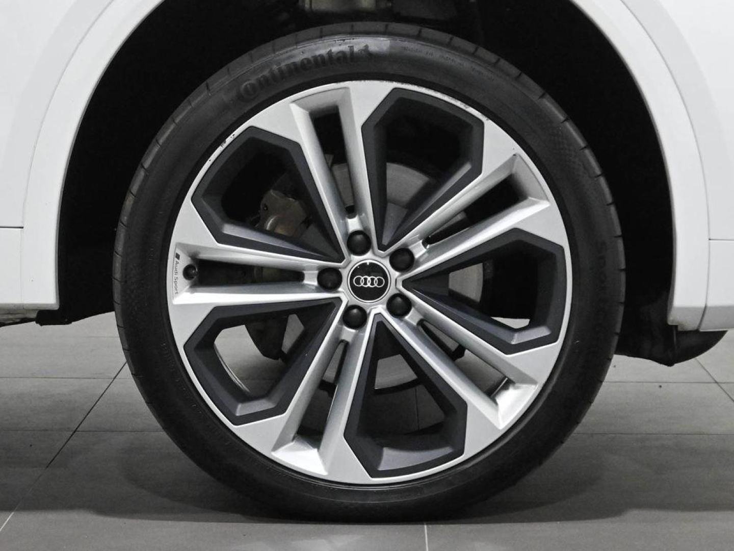 Audi Q5 SPORTBACK Black line 40 TDI quattro-ultra 150 kW (204 CV) S tronic