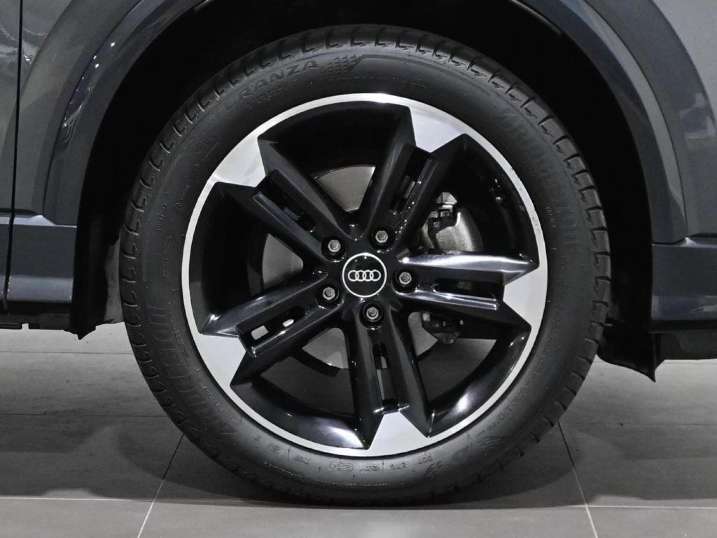 Audi Q2 Black line 30 TDI 85 kW (116 CV) S tronic