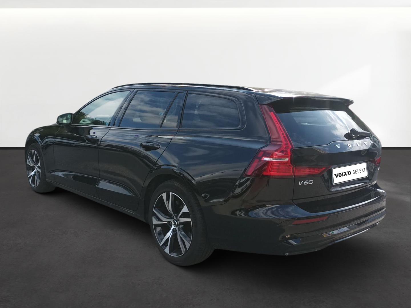 Volvo V60 2.0 B4 P PLUS DARK AUTO 197 5P