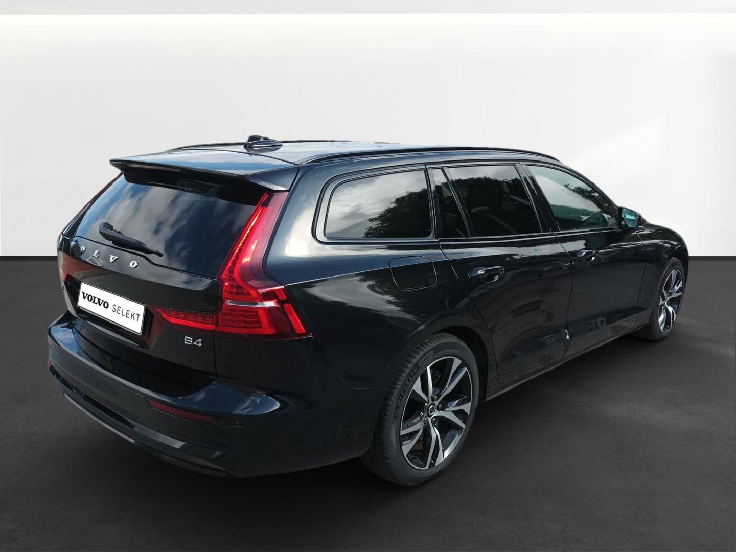 Volvo V60 2.0 B4 P PLUS DARK AUTO 197 5P
