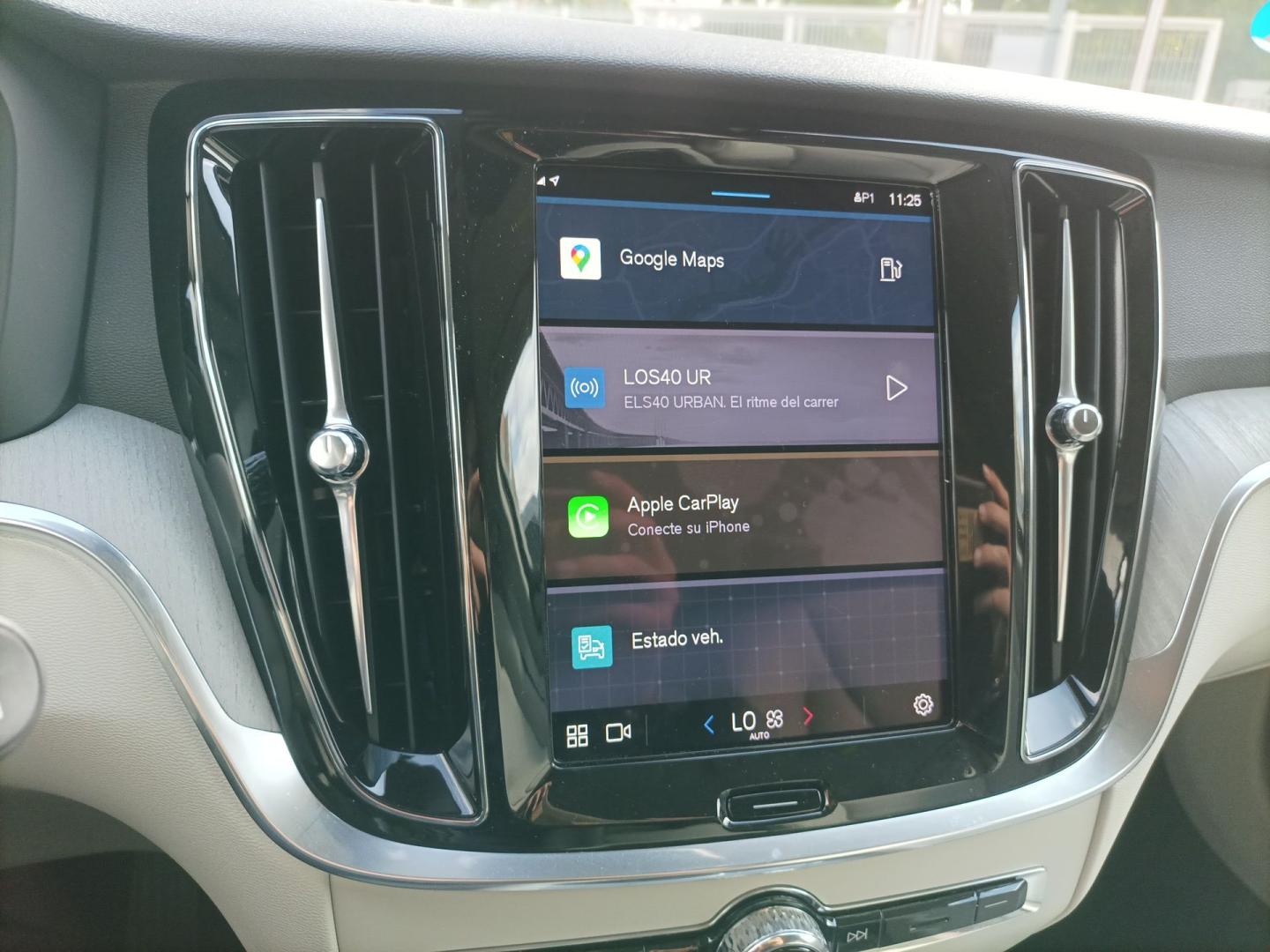 Volvo V60 2.0 B4 P PLUS DARK AUTO 197 5P