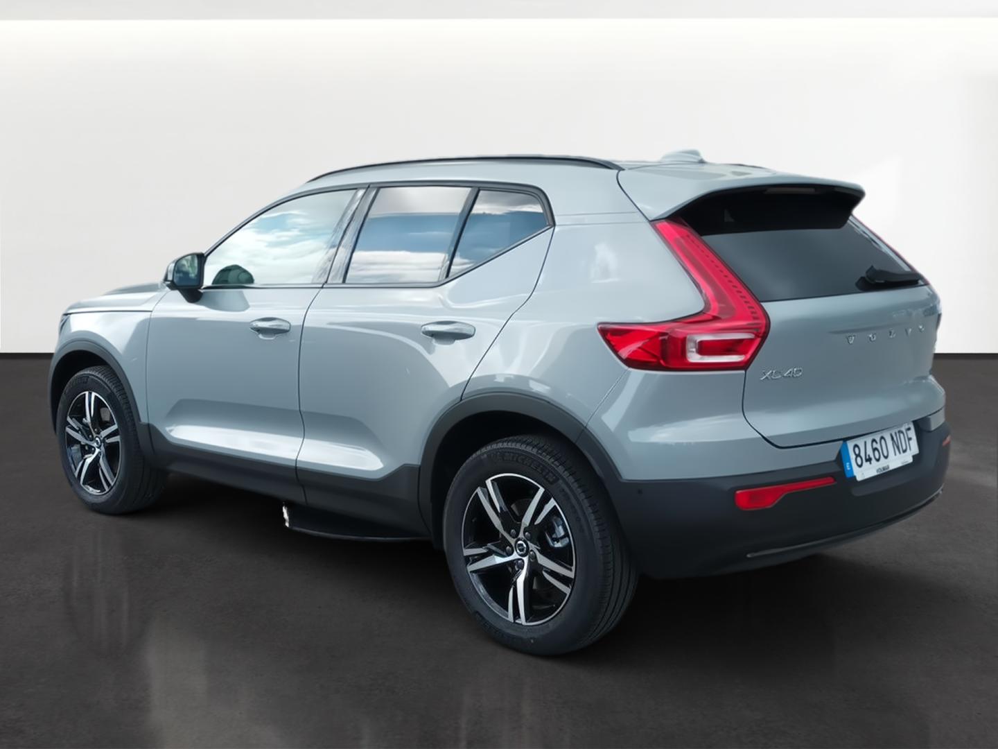 Volvo XC40 2.0 B3 PLUS DARK AUTO 163 5P