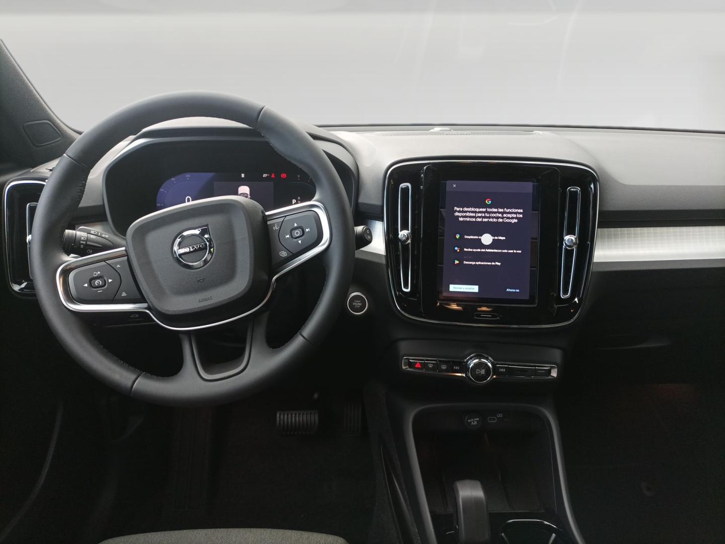 Volvo XC40 2.0 B3 PLUS DARK AUTO 163 5P