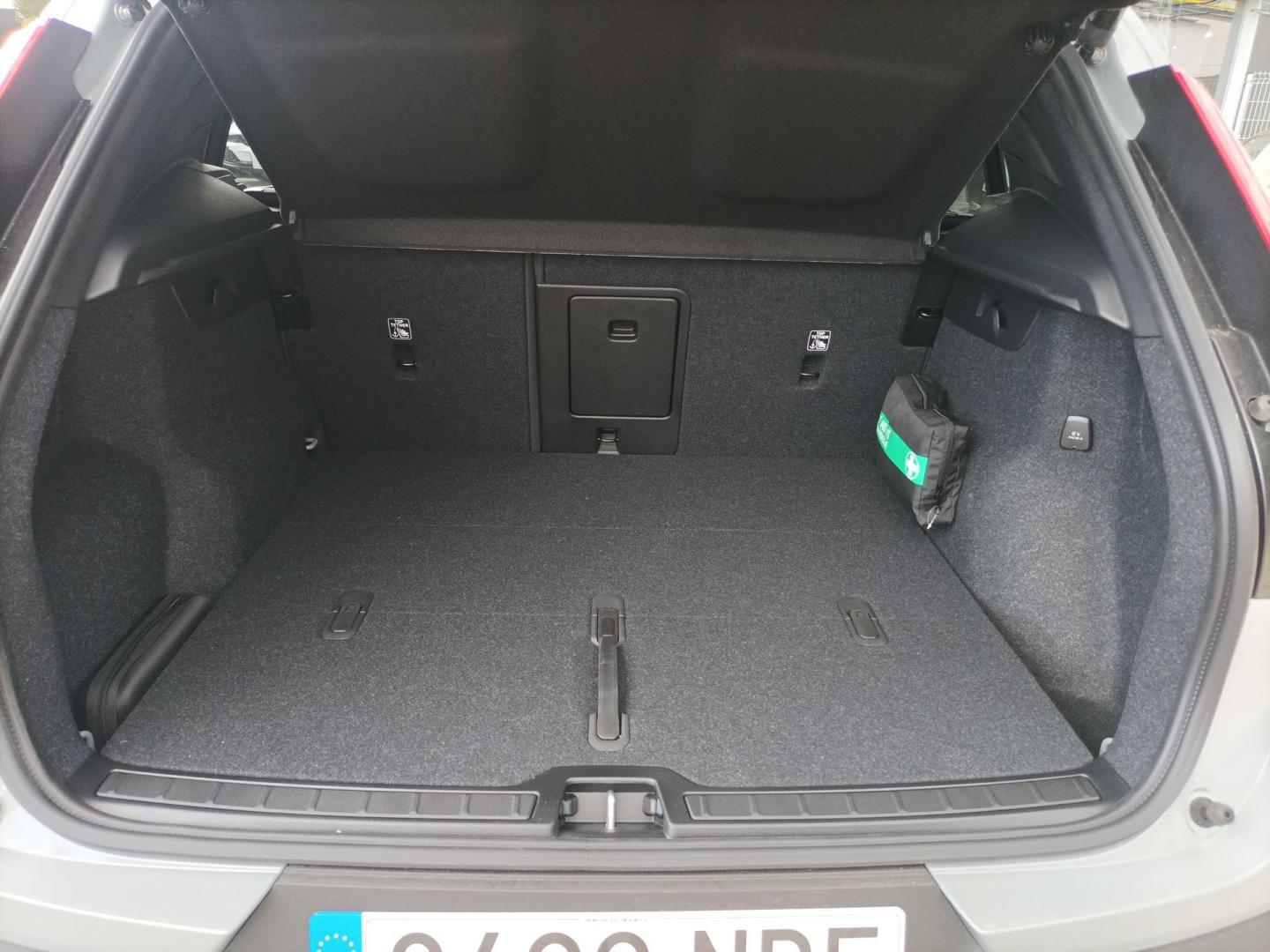 Volvo XC40 2.0 B3 PLUS DARK AUTO 163 5P