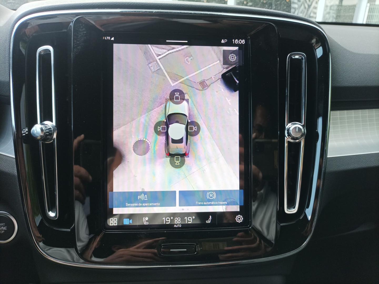 Volvo XC40 2.0 B3 PLUS DARK AUTO 163 5P