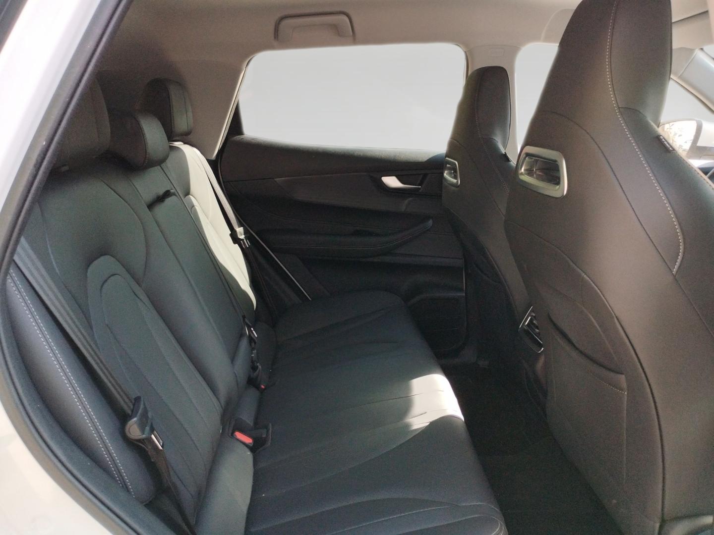 Ebro 1.5 DHE HEV EXCELLENCE CVT 211 5P
