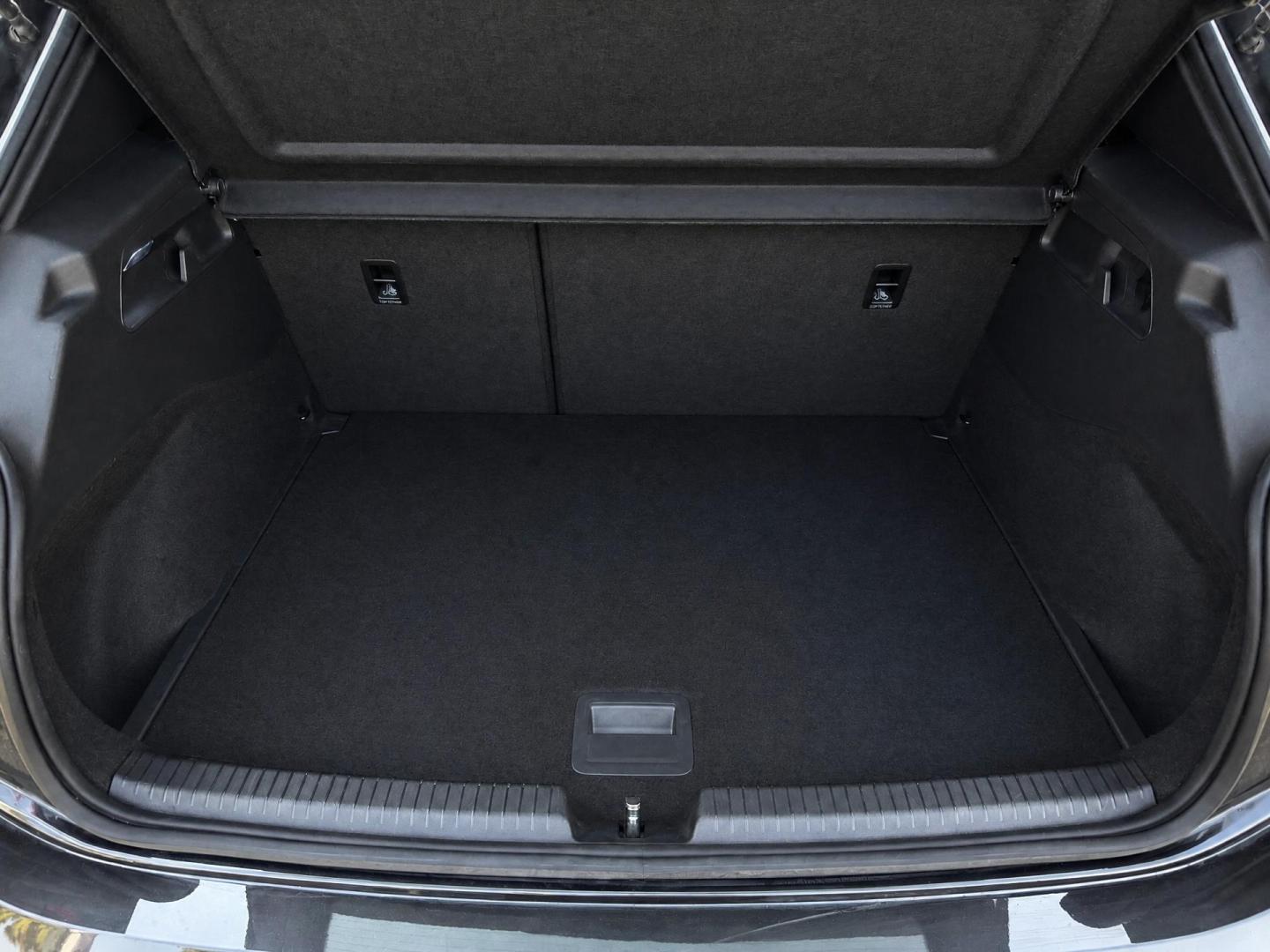 Cupra Born 58 kWh 150 kW (204 CV)