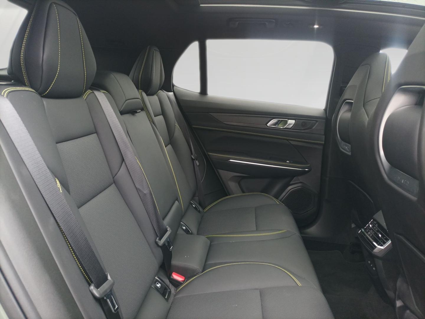 Lynk & Co 01 1.5 PHEV More 203 kW (276 CV)
