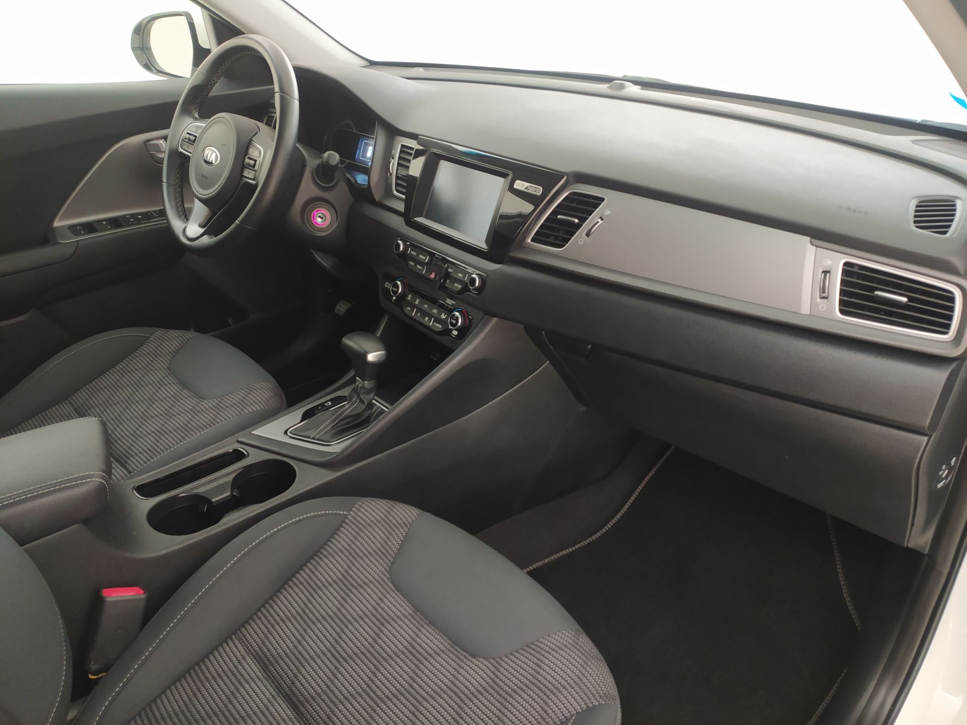 Kia Niro - 8