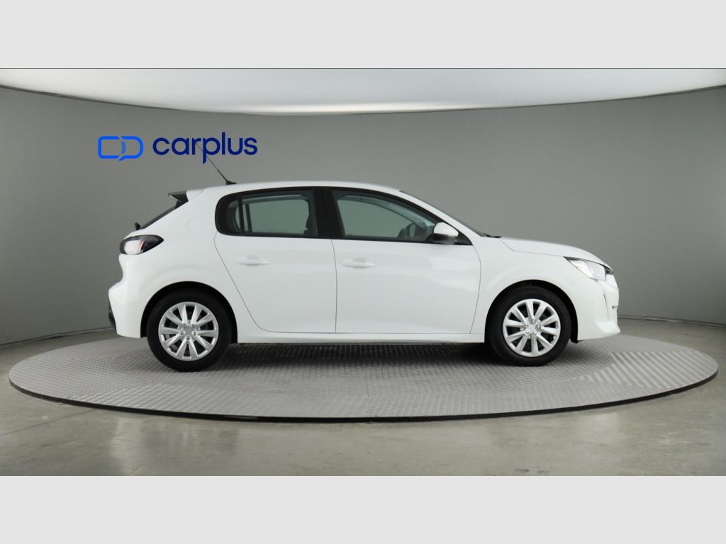 Peugeot 208 - 8