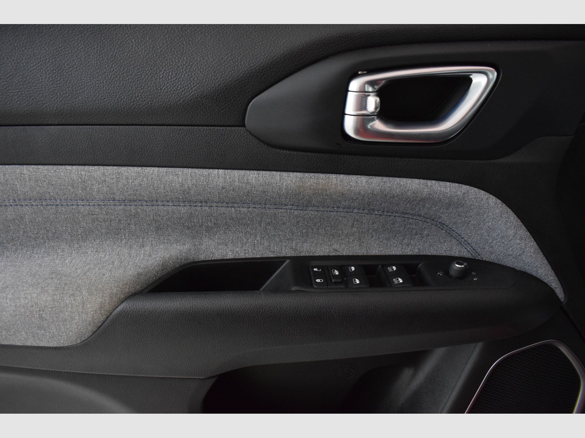 Jeep Compass - 11