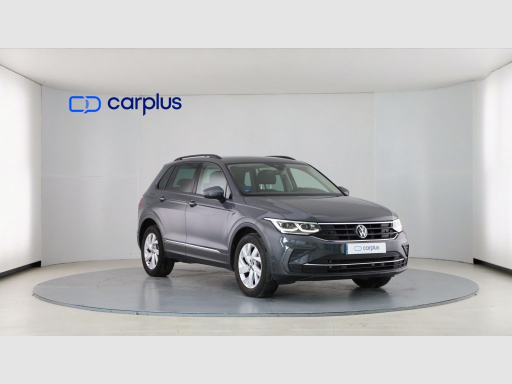 Volkswagen Tiguan - 2