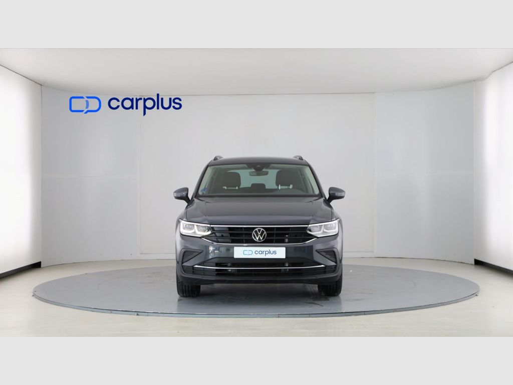 Volkswagen Tiguan - 3