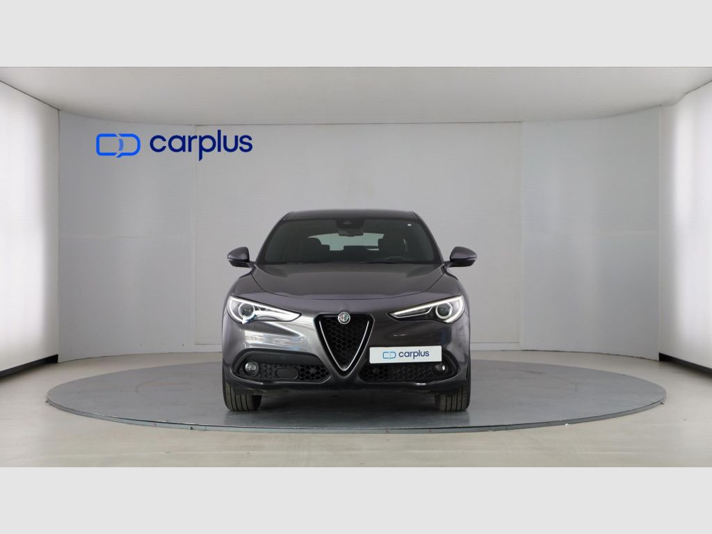 Alfa Romeo Stelvio - 2