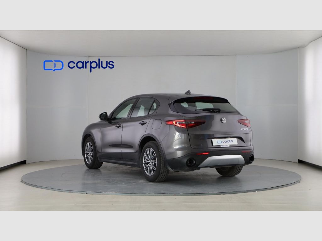 Alfa Romeo Stelvio - 4