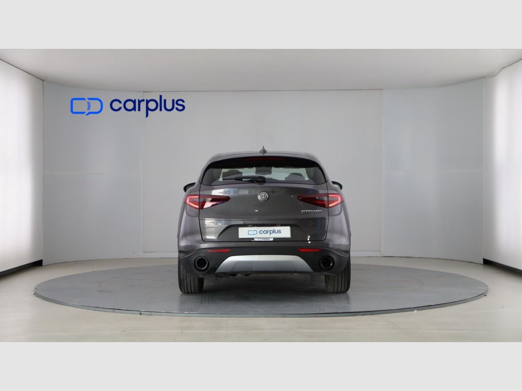 Alfa Romeo Stelvio - 5