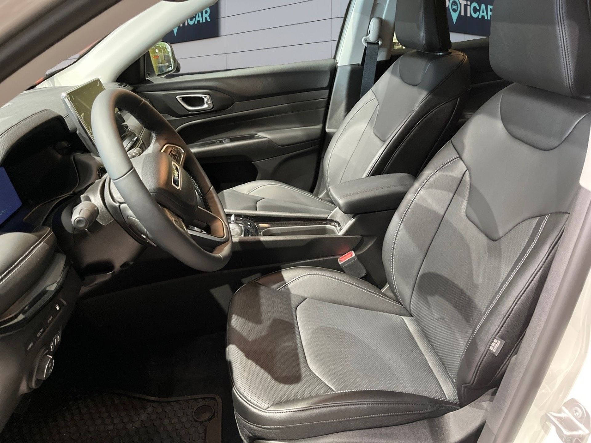 Jeep Compass - 11