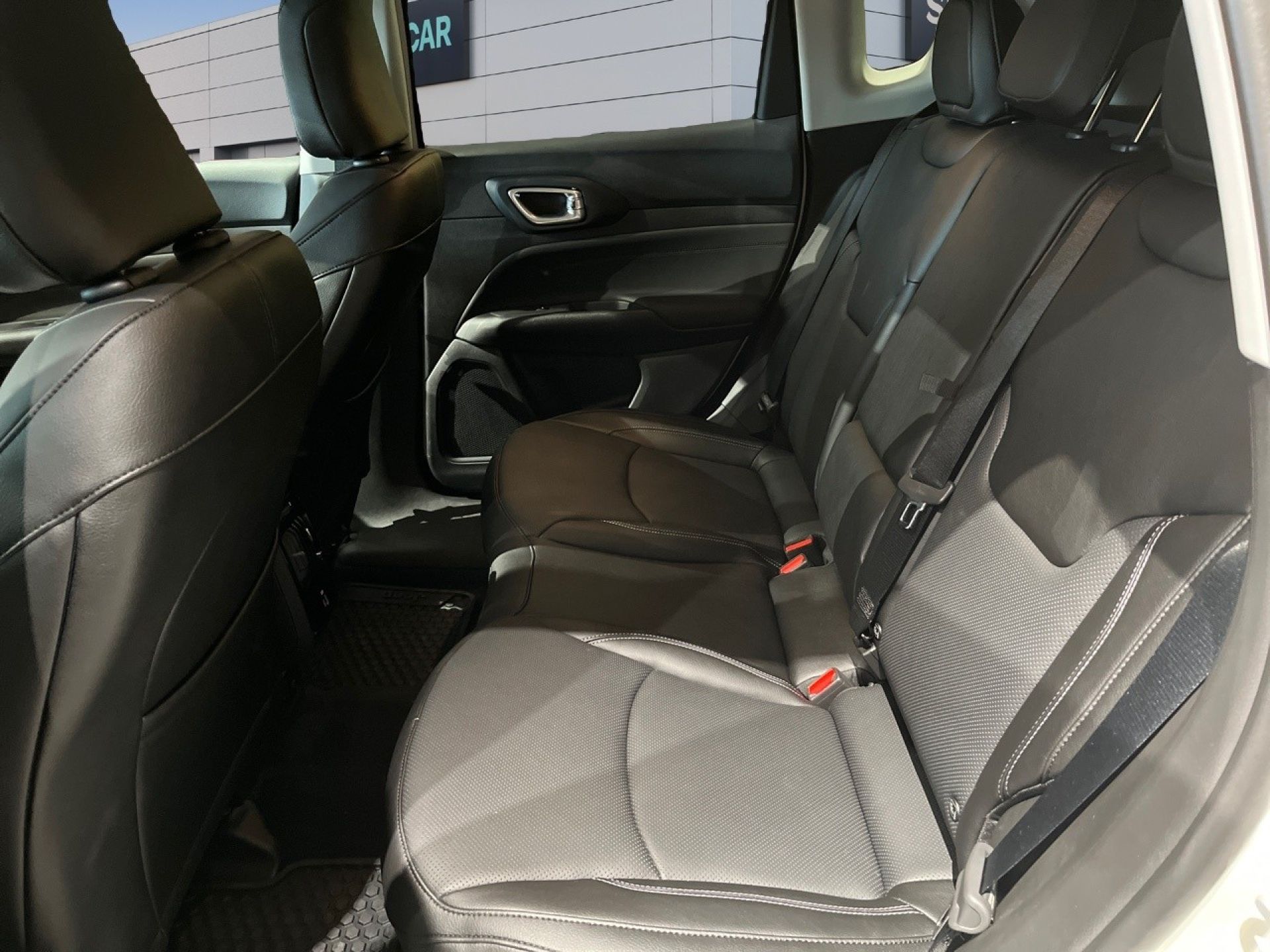 Jeep Compass - 12