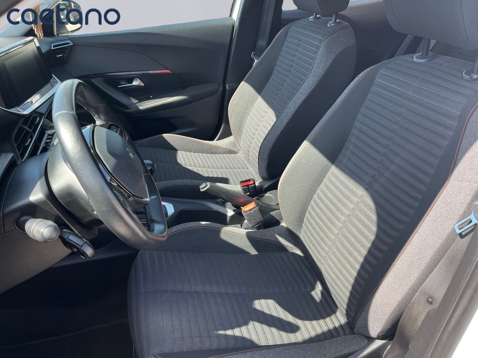 Peugeot 2008 - 11