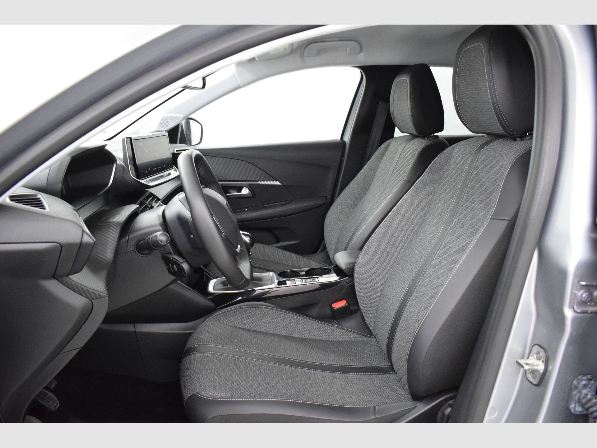 Peugeot 208 - 5