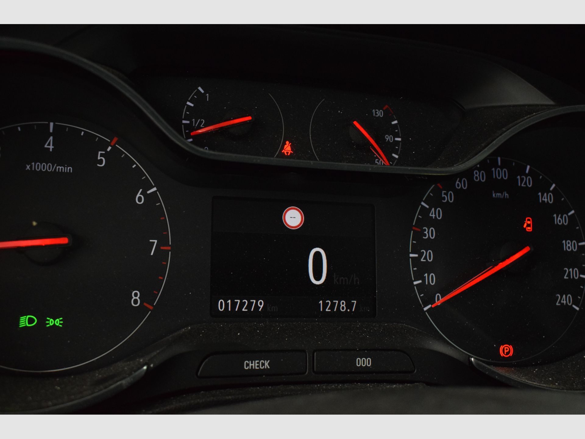 Opel Crossland - 11