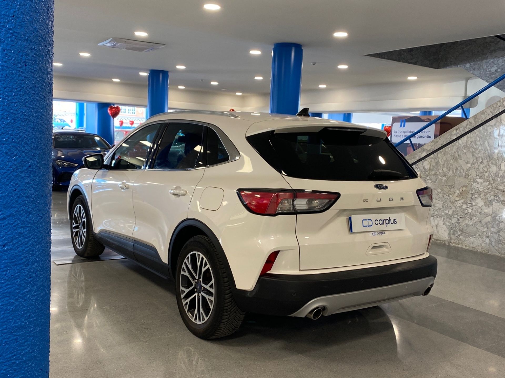 Ford Kuga - 4