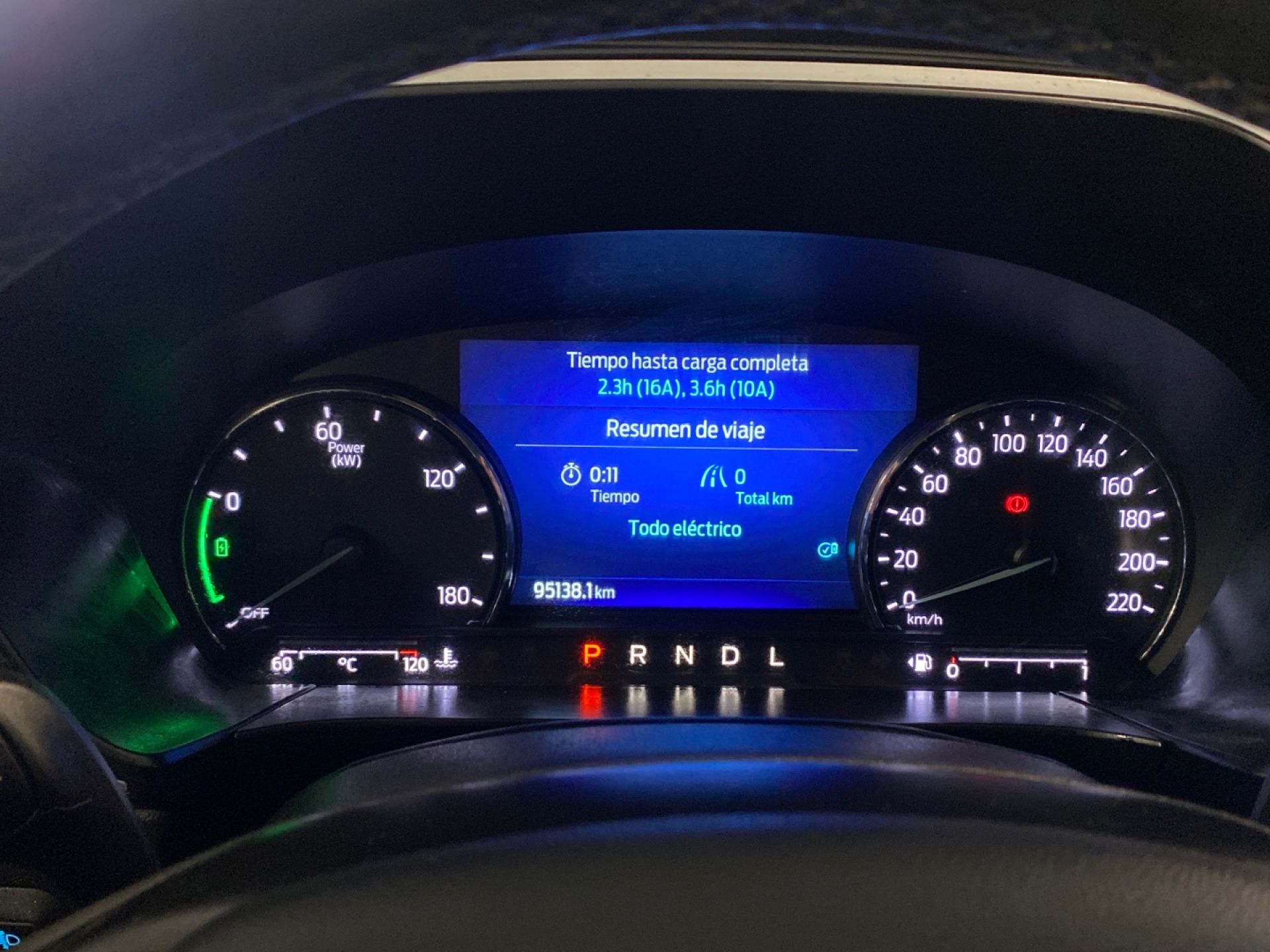 Ford Kuga - 9