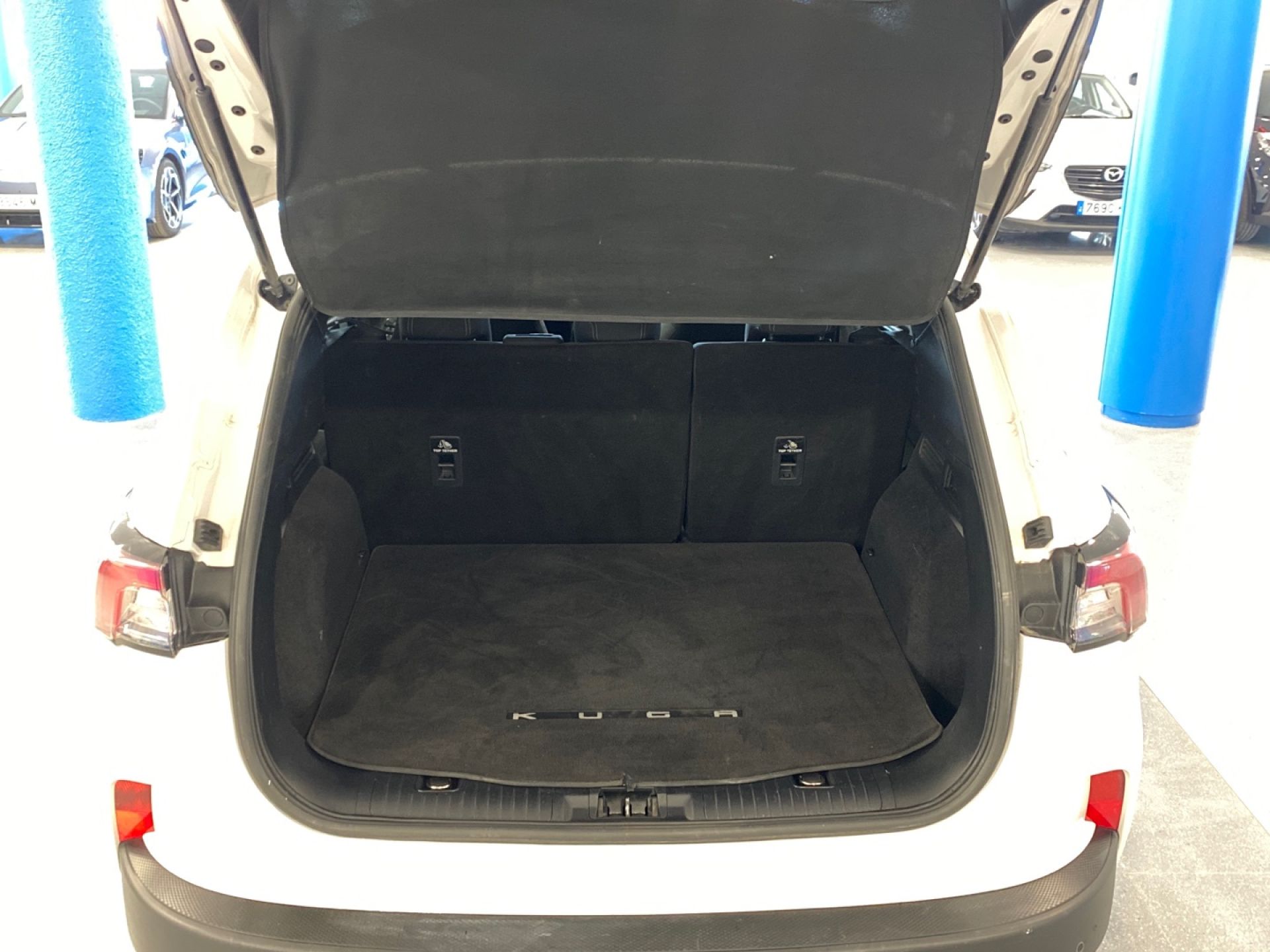 Ford Kuga - 11