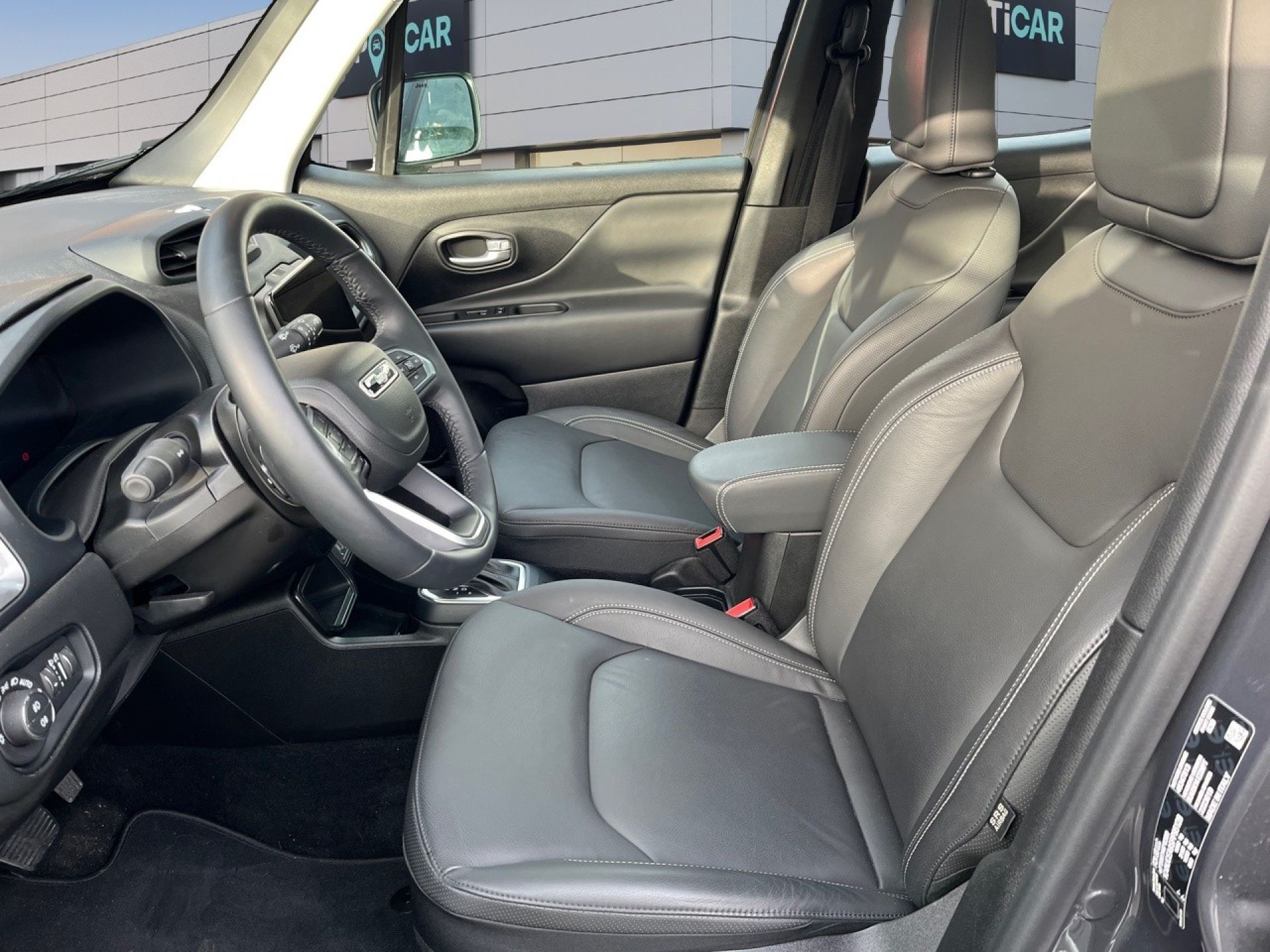 Jeep Renegade - 11