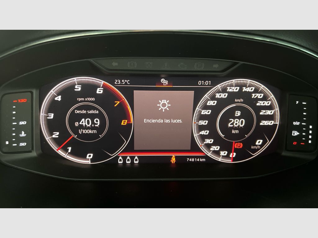 SEAT Arona - 10