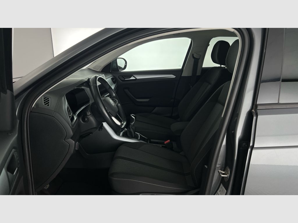 Volkswagen T-Roc - 12