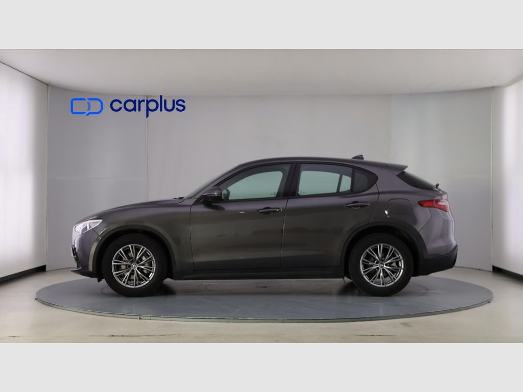 Alfa Romeo Stelvio - 4