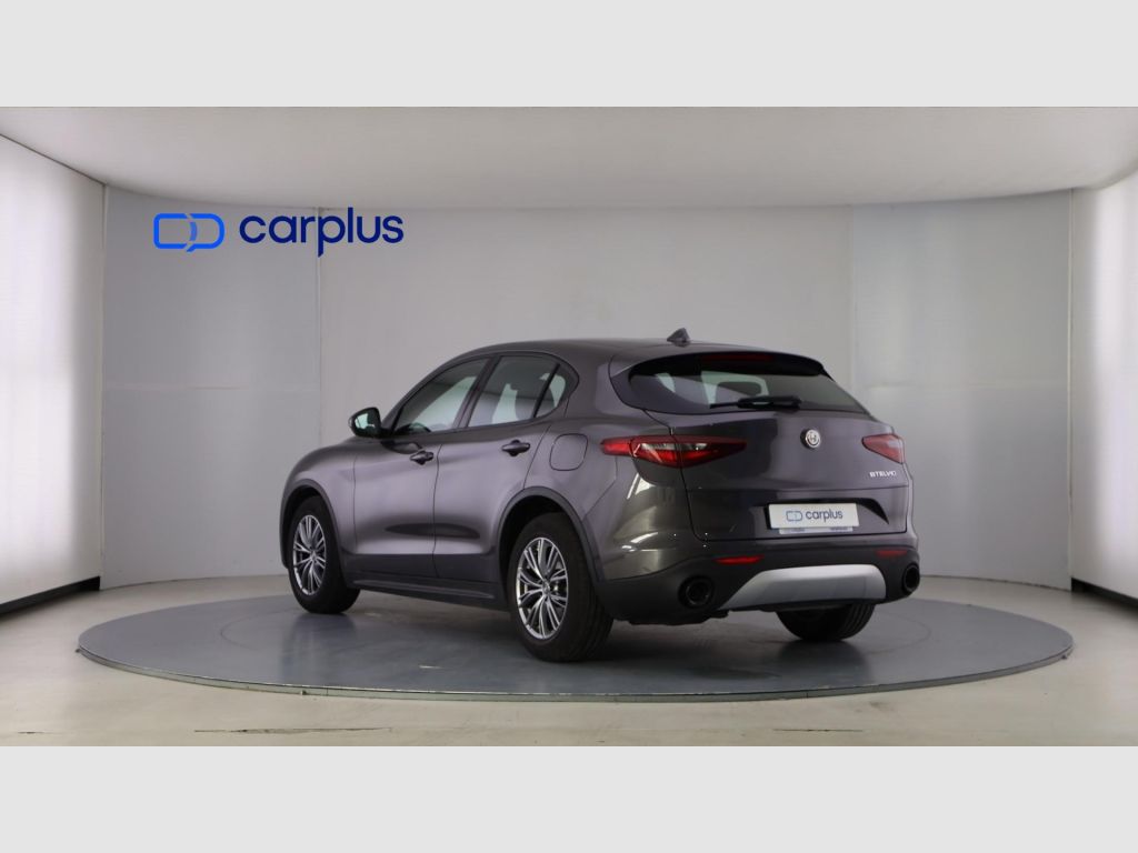 Alfa Romeo Stelvio - 5