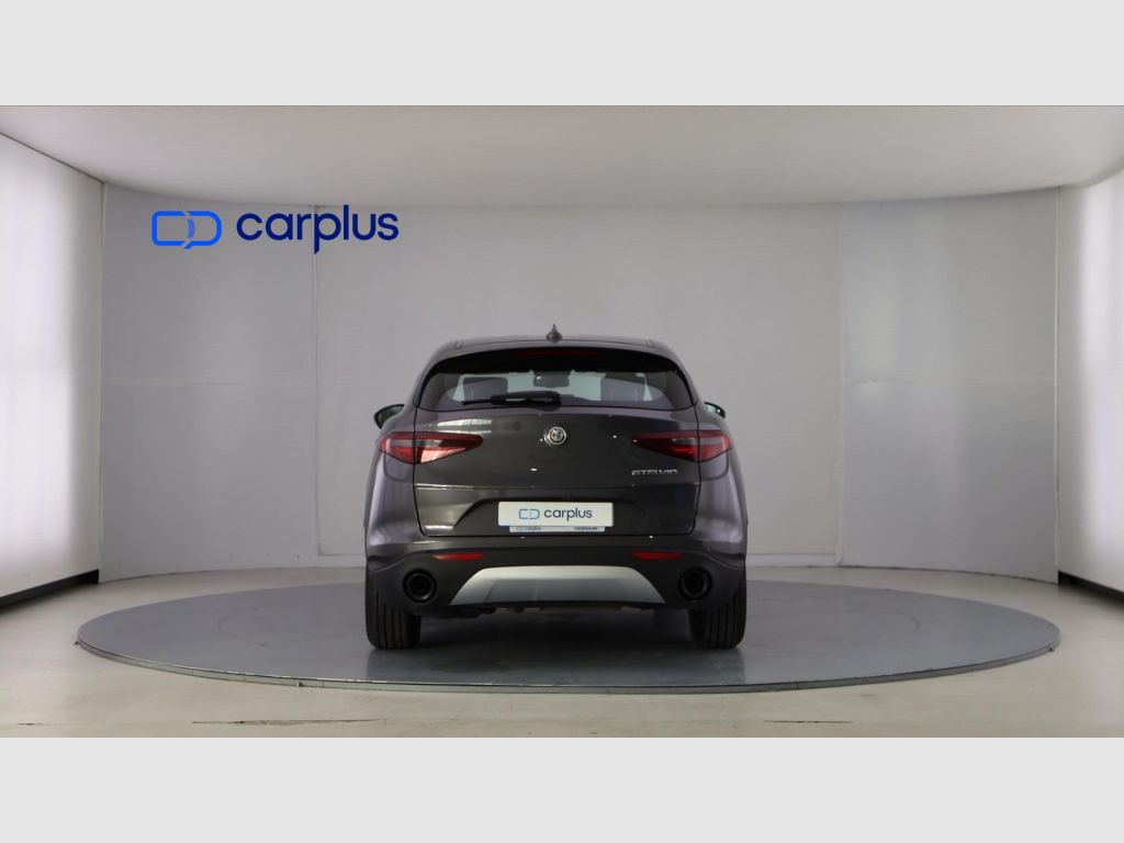 Alfa Romeo Stelvio - 6