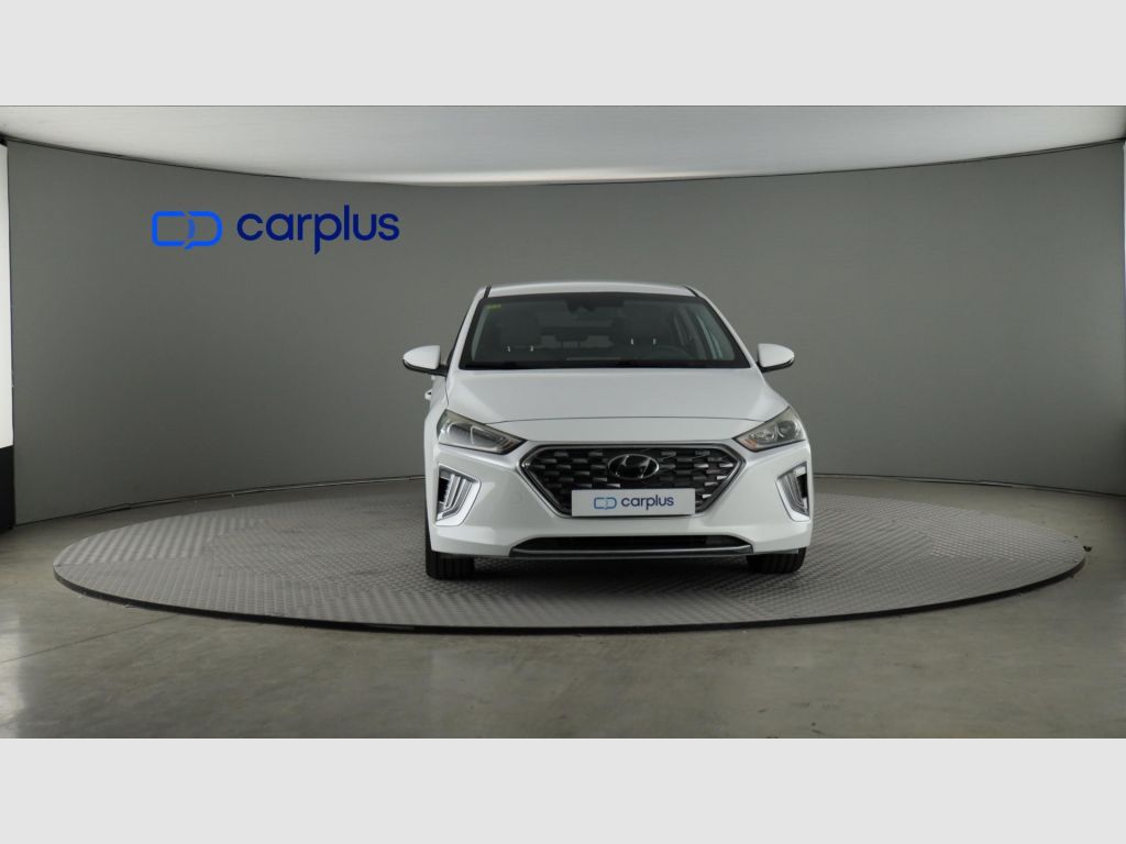 Hyundai IONIQ - 3