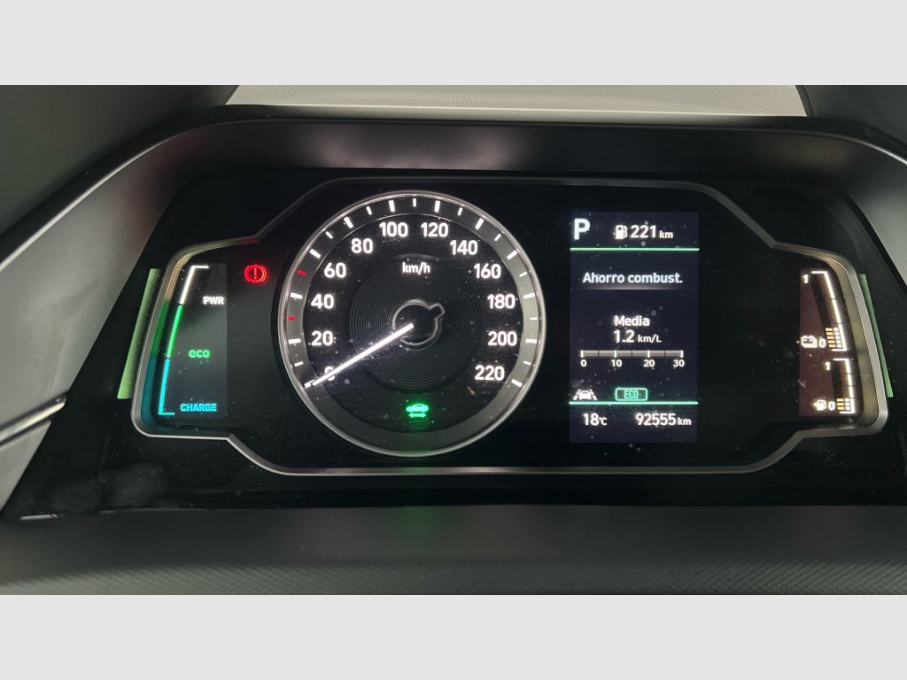 Hyundai IONIQ - 10