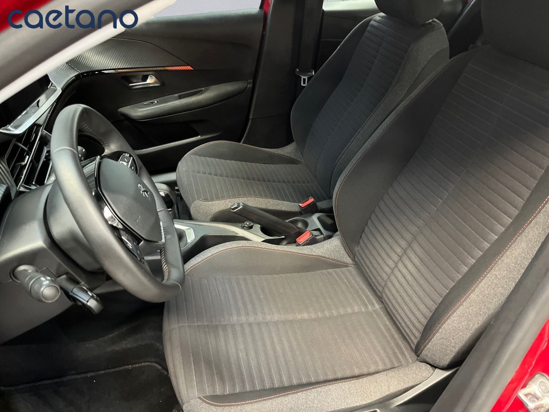Peugeot 208 - 11