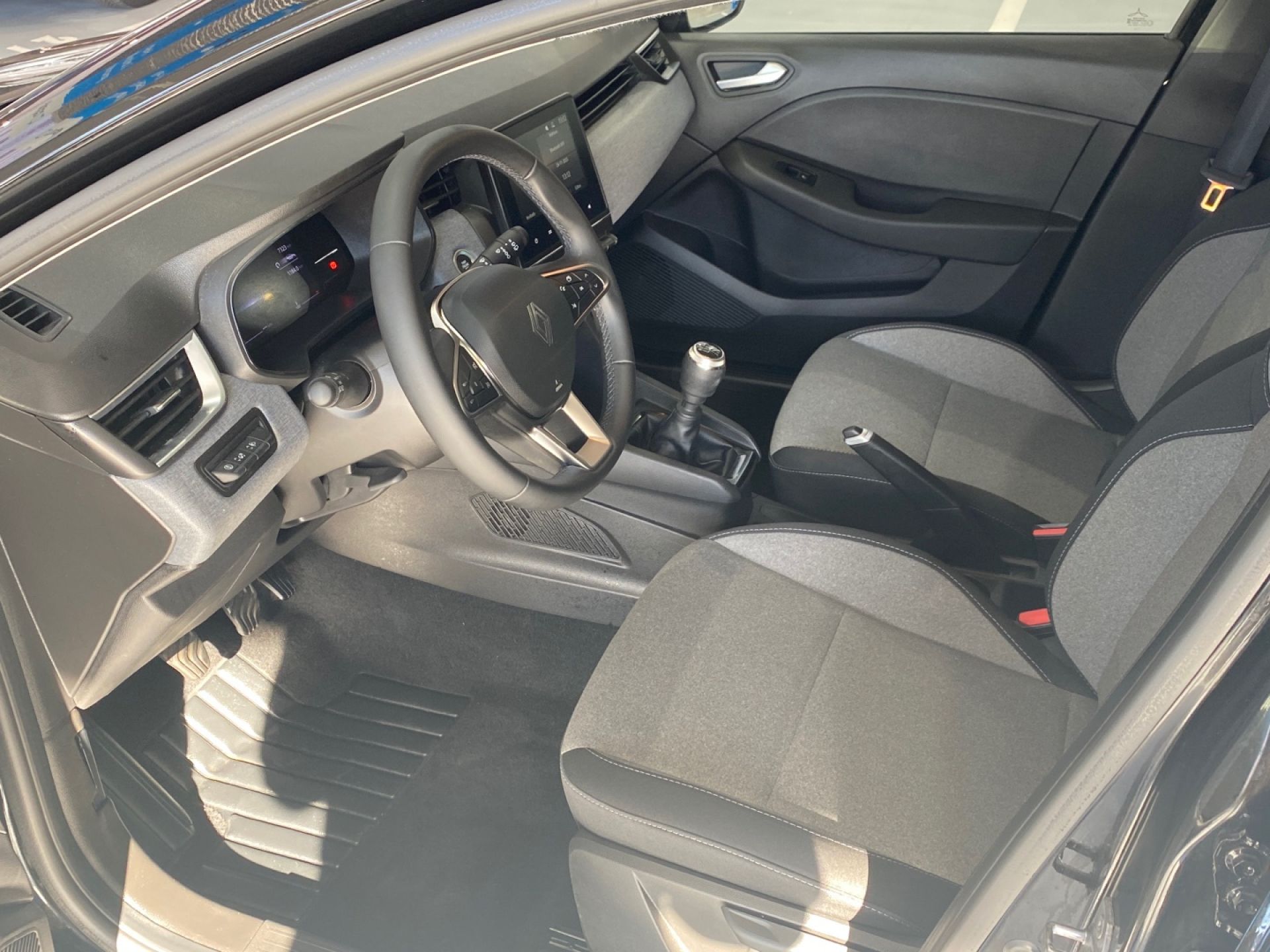 Renault Clio - 11