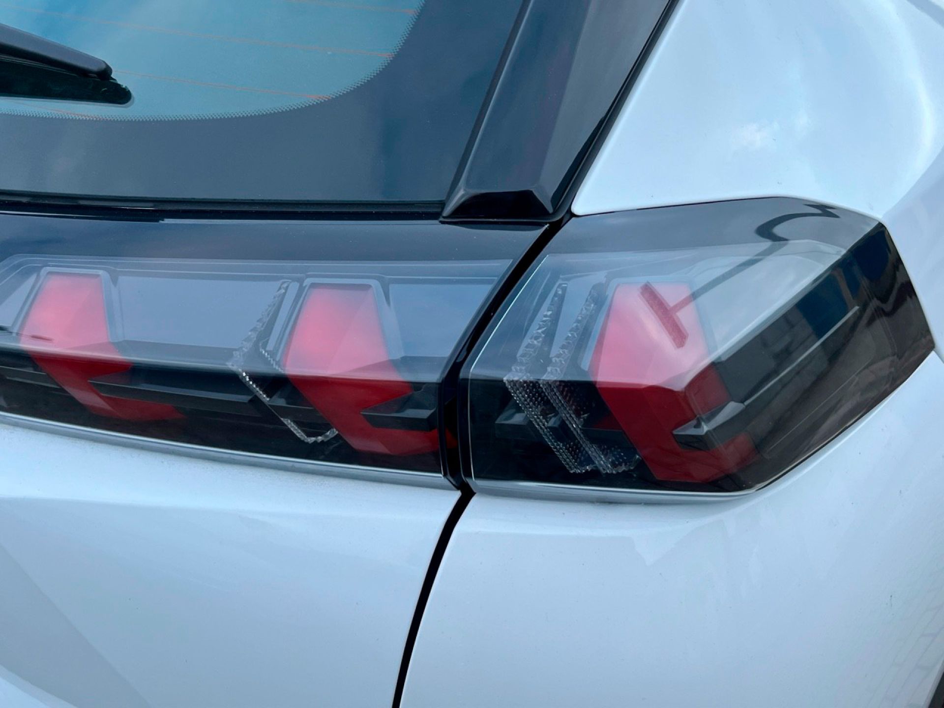 Peugeot 2008 - 10