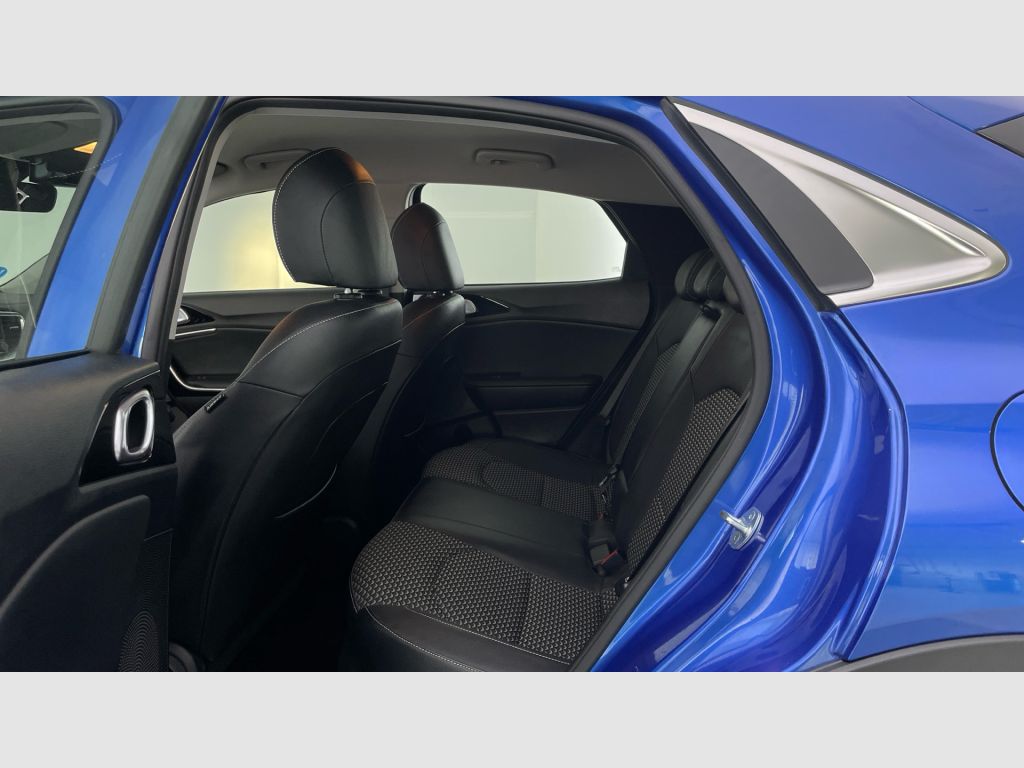 Kia XCeed - 12