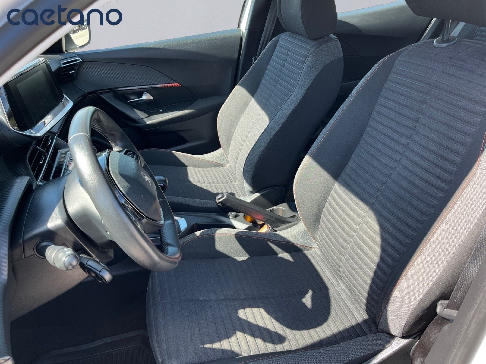 Peugeot 2008 - 11