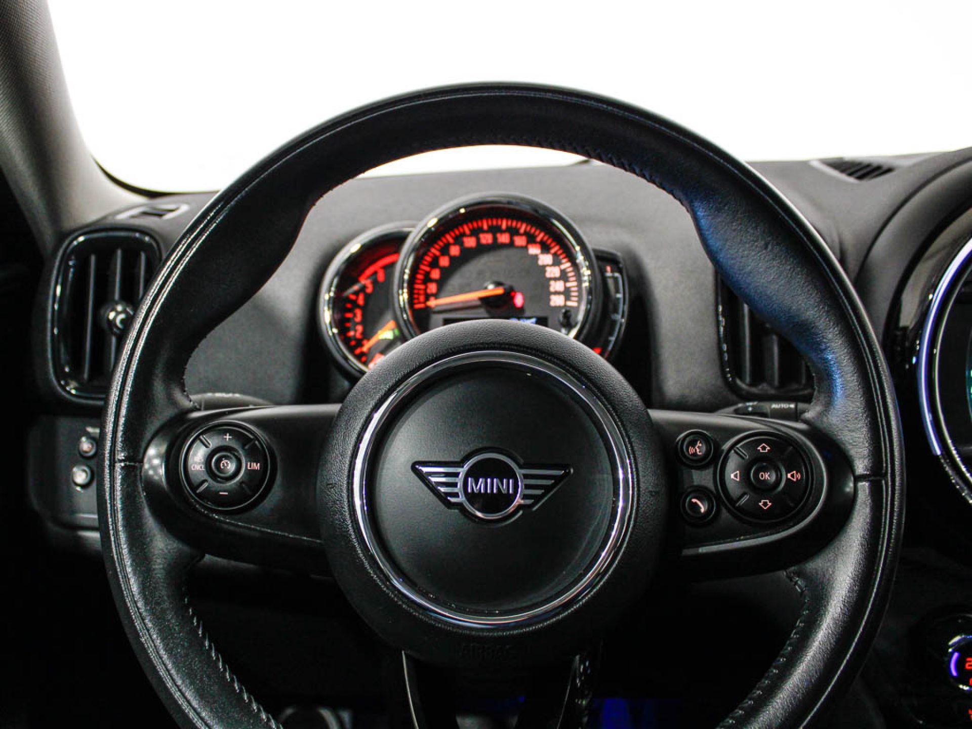 Mini Countryman - 12