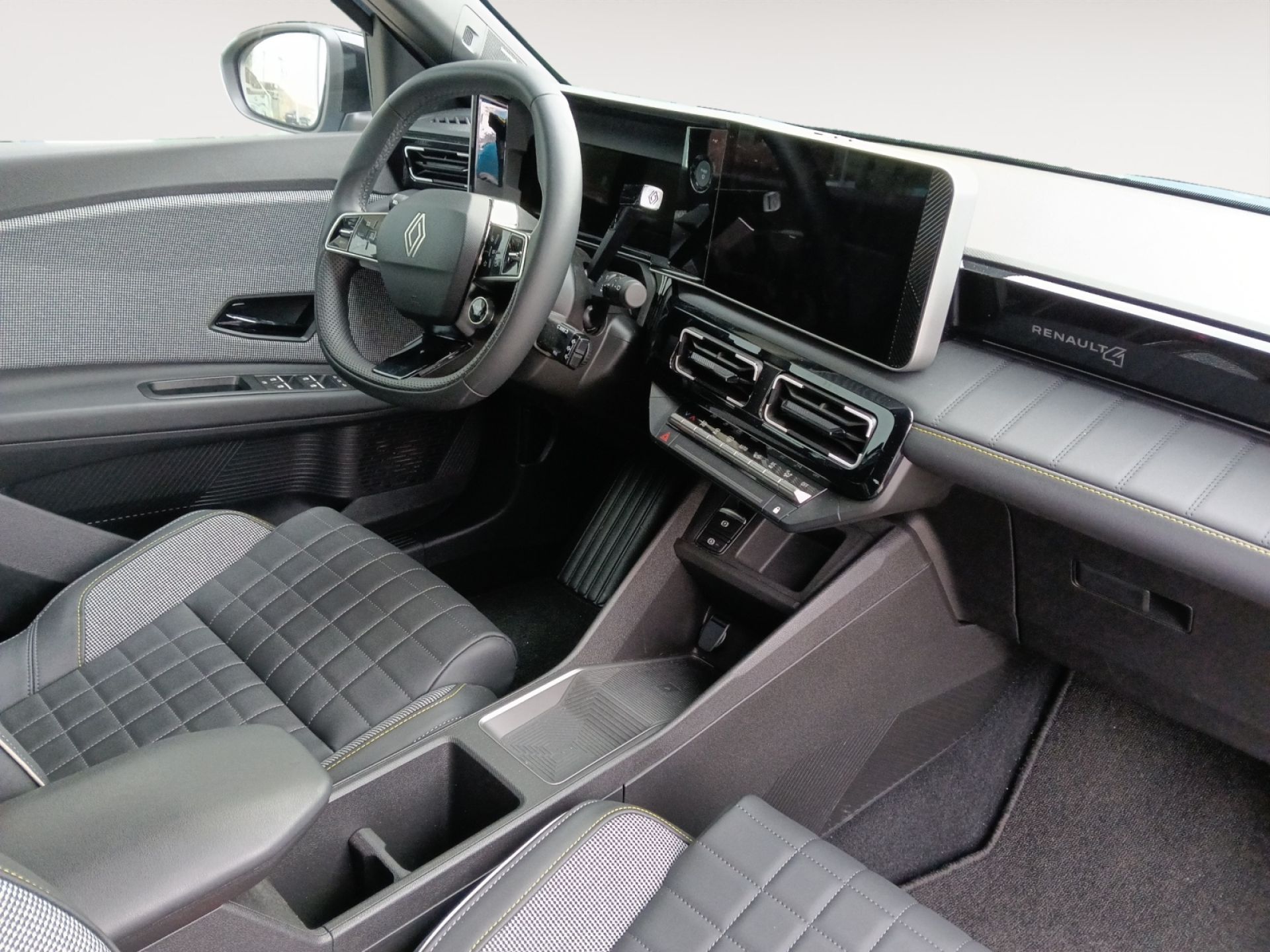 Renault 4 E-Tech - 5