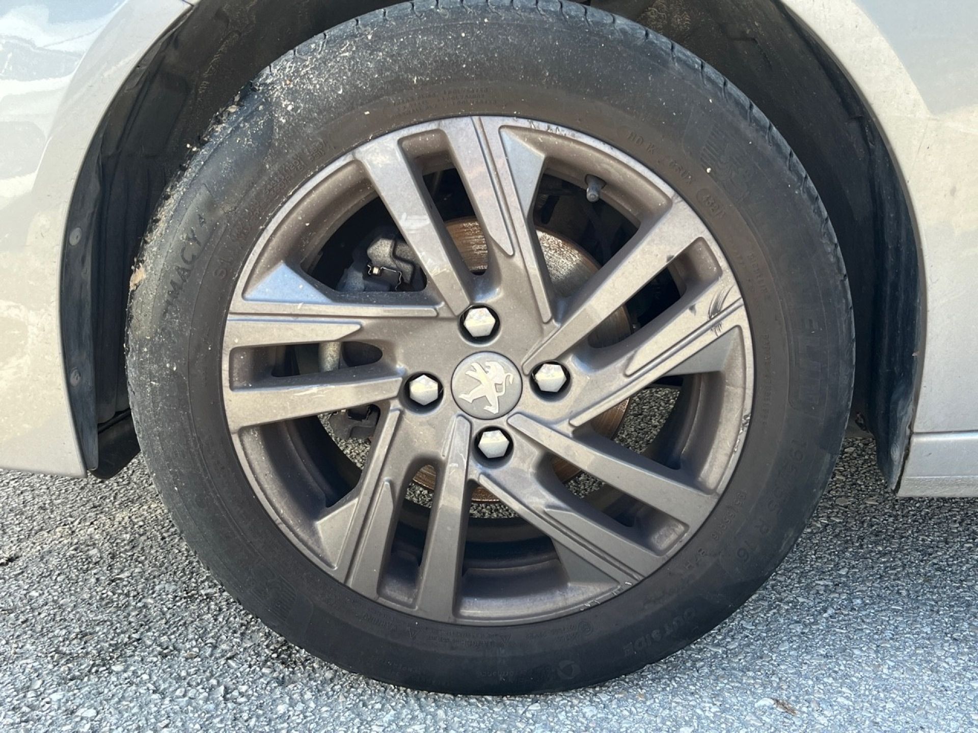 Peugeot 208 - 9